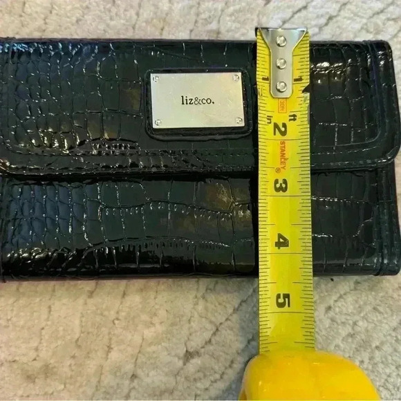 Liz & Co Checkbook Card Wallet Croc Embossed  Faux Leather - Picture 3 of 5